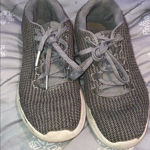 Under armour shoes 7.5 women